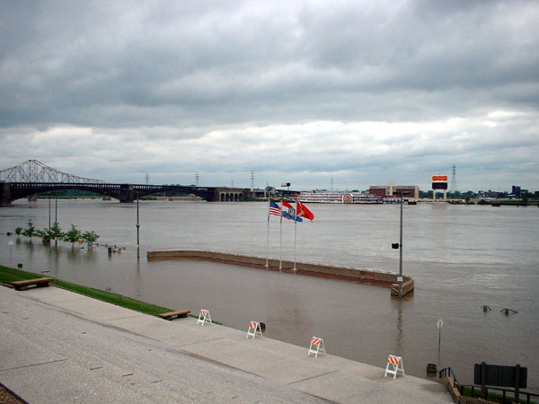 The Flooded Missouri River- another view.jpg 65.9K